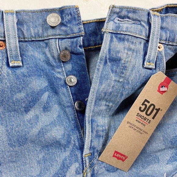 NWT LEVI’S PREMIUM 501 DENIM HIGH WAISTED SHORTS - Picture 5 of 7